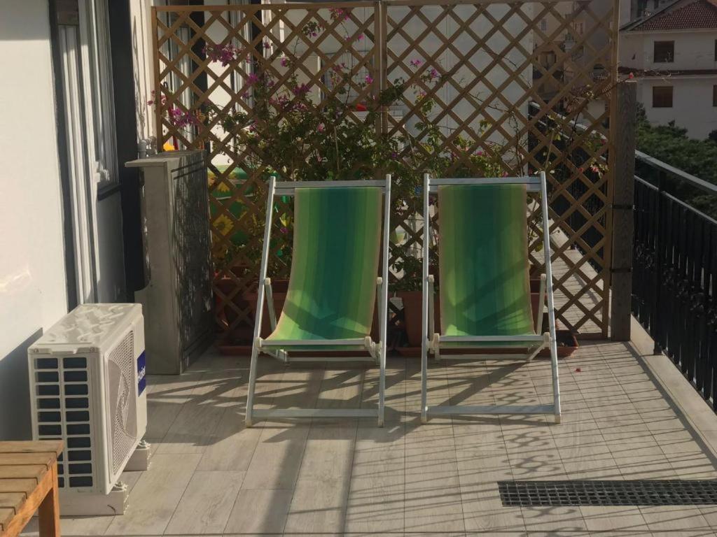 Wh - Cuore Home - Attico Monolocale Con Parcheggio Gratuito - 5 Minuti Dal Centro - Wifi Sanremo Exterior foto